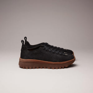 Handmade Runner - Black - Low Top Lace-Up Runner | FEIT